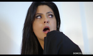 Трахнул красивую зрелую риелтершу раком