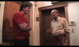 Четыре партнера в комнатной групповухе